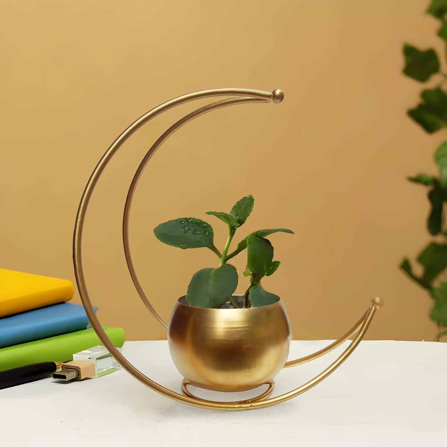 DESK ACCESSORIES