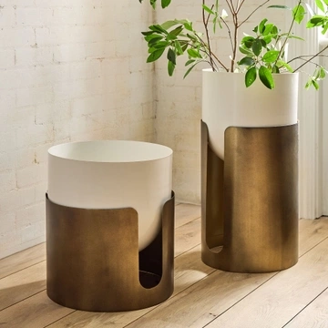 POTS & PLANTS image 3